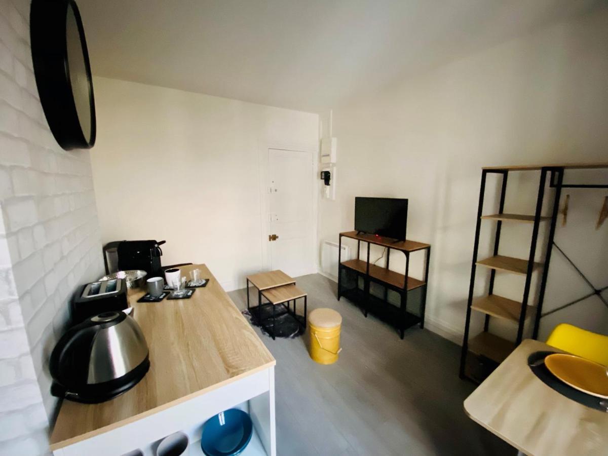 Enghien-Les-Bains: Studio Au Coeur Du Centre Ville. 외부 사진